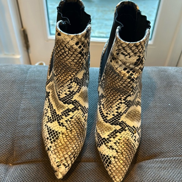 Women’s python ankle chelsea boot - Picture 1 of 4